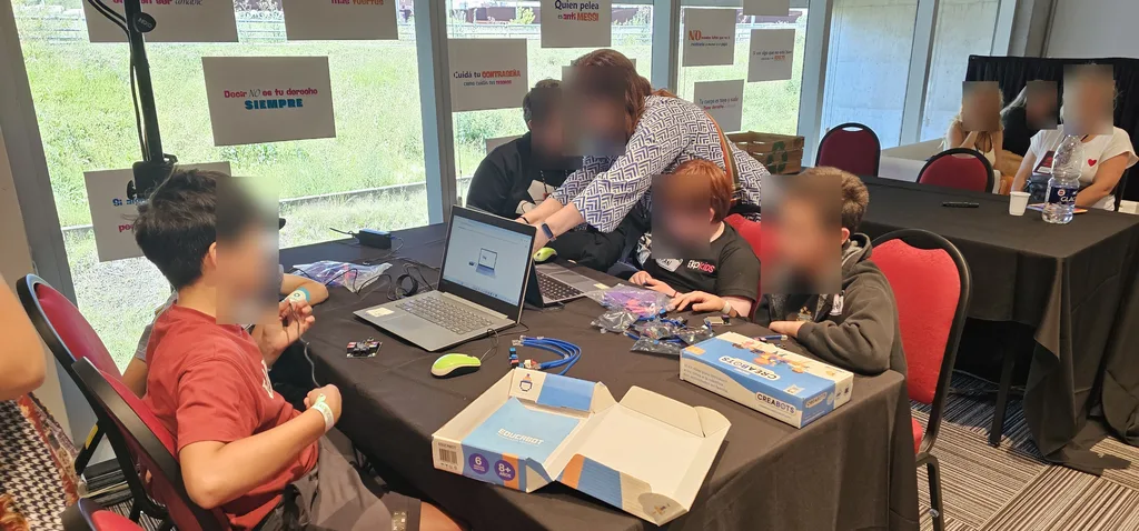 EkoKids 2024: kit de robótica Educabot listo para armar