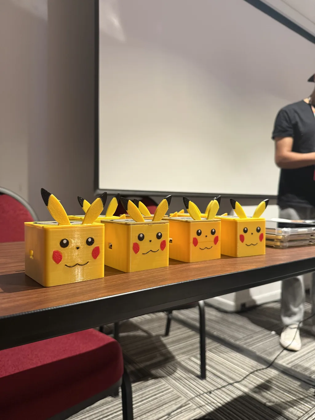 EkoKids 2025: kits de robótica Pikachu